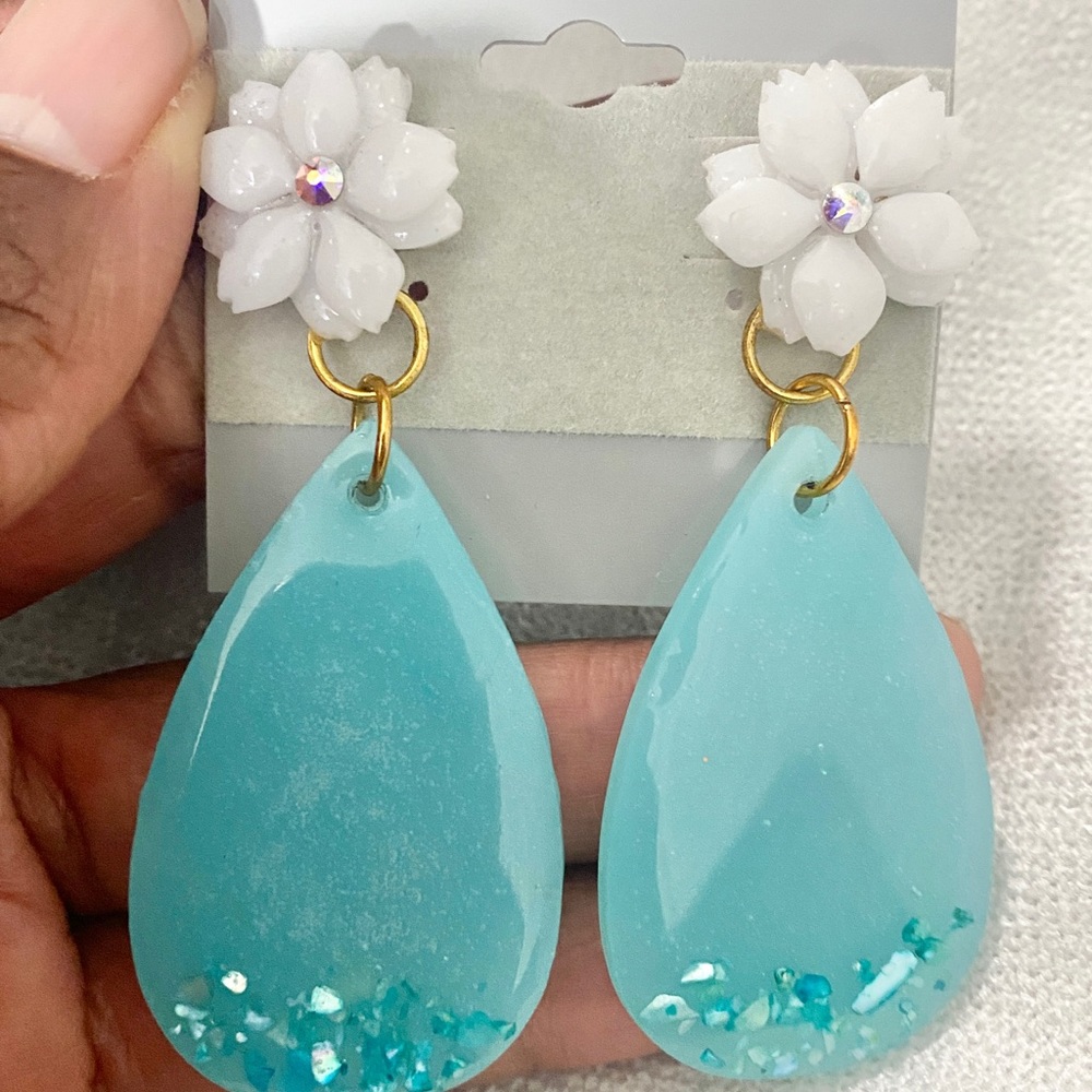 Goldtone Aqua Teardrop Resin Drop Earrings with White Flowers